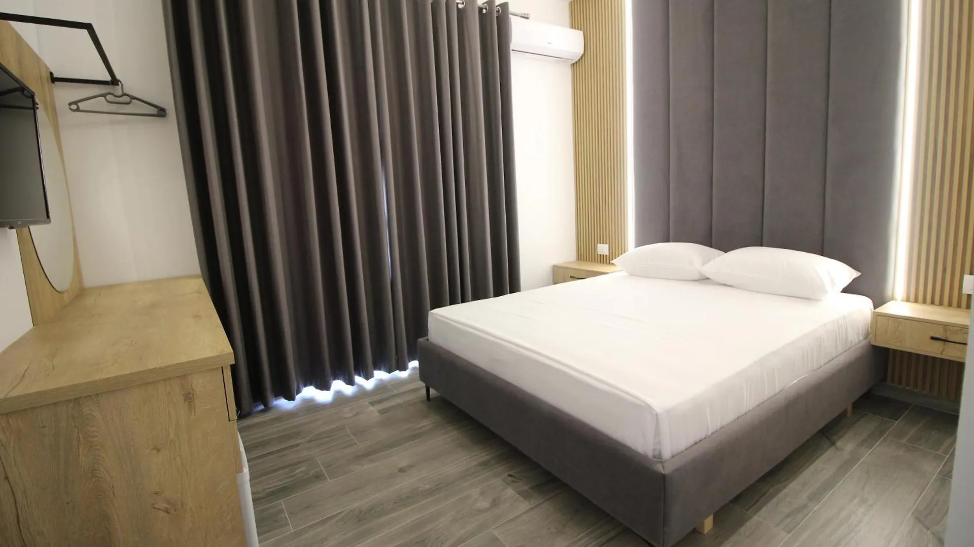 Hotel Ambra Ksamil 3*,