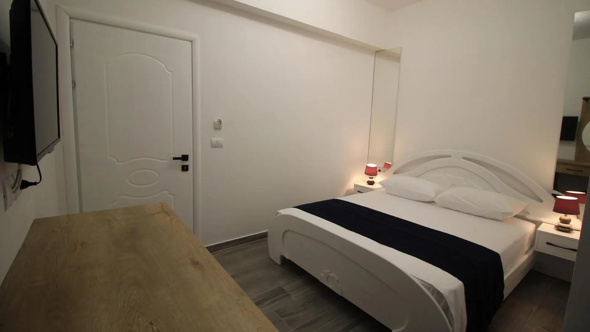 Hotel Ambra Ksamil 3*,